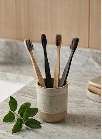 bộ 4 bàn chải đánh răng sợi than tre hoạt tính